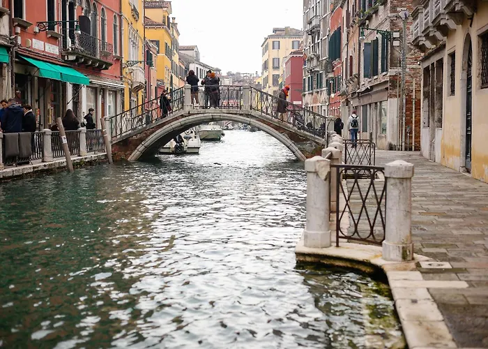 Marin & Kristi דירה *