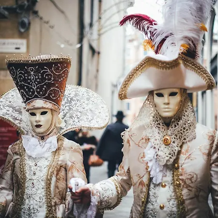 Marin & Kristi 아파트 베니스